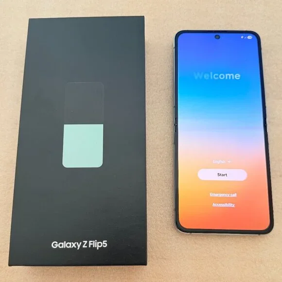 💯 Authentic📱Samsung📱 Galaxy Z Flip5 - 512 GB - Mint (Unlocked) - Picture 6 of 13